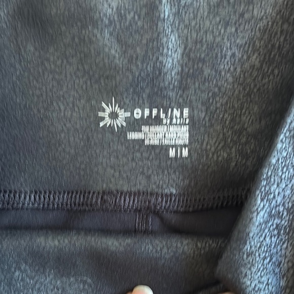 Black High-Waisted Leggings - Picture 2 of 6